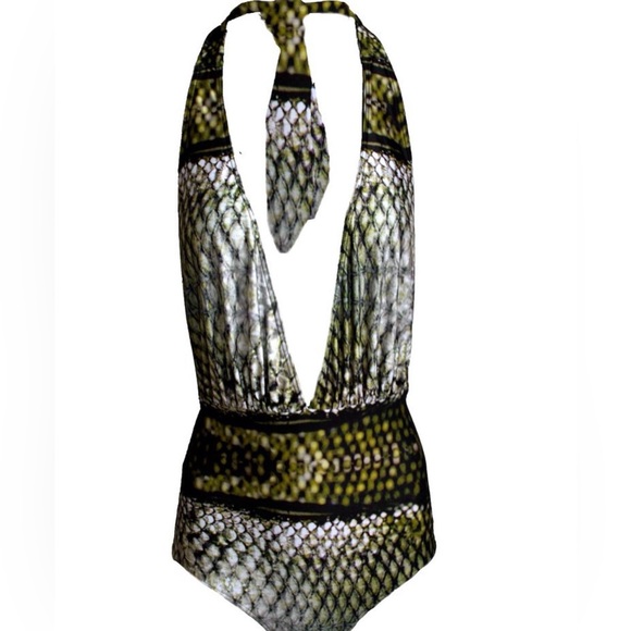 Vixen Marilyn Swimsuit - Picture 2 of 4